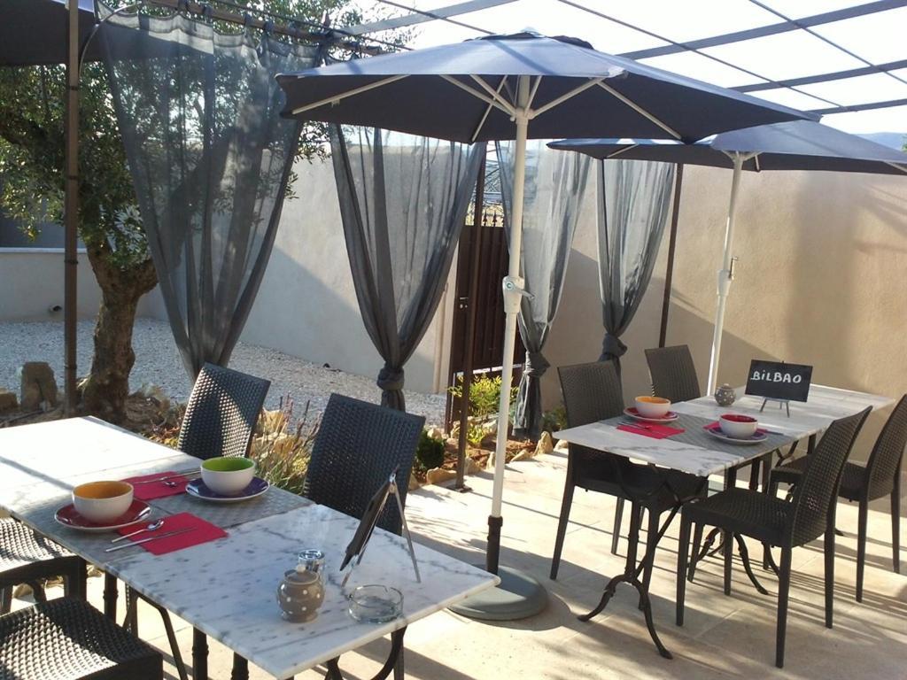 Mas Dansavan Chambres D'Hotes Oppede Luaran gambar