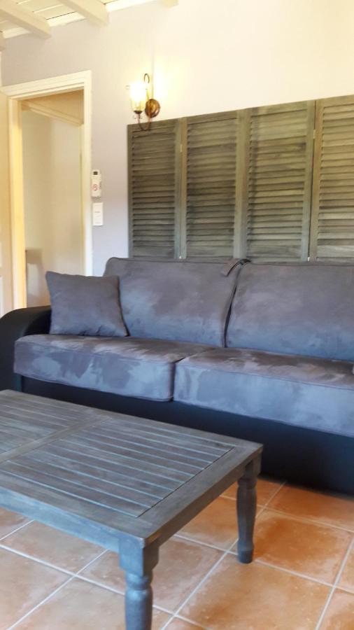 Mas Dansavan Chambres D'Hotes Oppede Luaran gambar